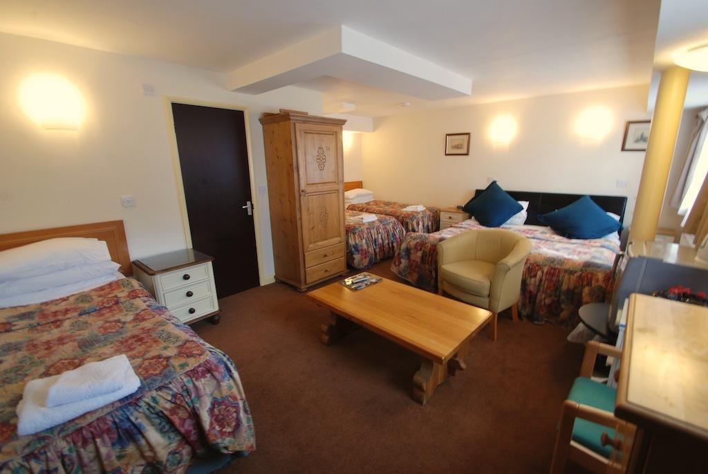 Clifton Bridge Hotel Йорк Стая снимка